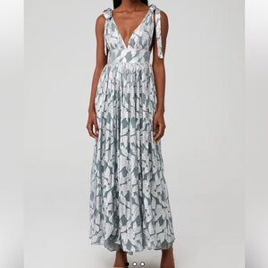 JEN'S PIRATE BOOTY Rising Star Monaco Maxi in rising star silver $275 - Size M